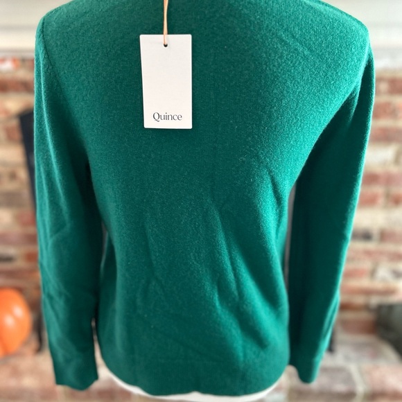 Quince Green Cashmere Sweater - Size Small - Picture 7 of 13